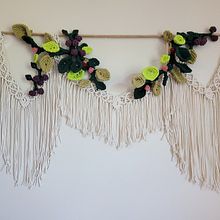 My project for course: 3D Macramé for Botanical Wall Hanging. Arts, Crafts, Interior Decoration, Fiber Arts, Macramé, and Textile Design project by m.j.macgillivray - 07.27.2022