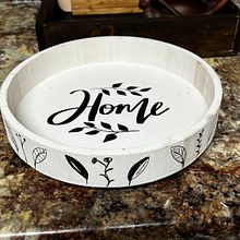 Mi proyecto del curso: Decoración de muebles con pintura acrílica. DIY, Marcenaria, Pintura decorativa, Restauração e upc, cling de móveis e Ilustração tradicional projeto de Yris Yepez D Fuenmayor - 27.07.2022