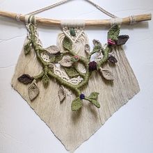 Mi proyecto del curso: Macramé en 3D: crea tapices botánicos . Arts, Crafts, Interior Decoration, Fiber Arts, Macramé, and Textile Design project by ALBA TERAN PATARROYO - 07.29.2022