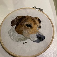 My project for course: Embroidered Pet Portraits: The Thread Painting Technique. Embroider, Naturalistic Illustration, and Textile Design project by Zoe McCormick - 07.29.2022
