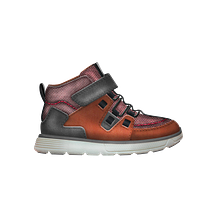 CALZADO BAMBINO  Ein Projekt aus dem Bereich Design, Traditionelle Illustration, Schuhdesign und Produktdesign von BATTASSI - 02.08.2022