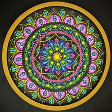 Dot Mandala Wall Art. Arts, Crafts & Interior Design project by Aditi Dharmadhikari - 02.27.2022