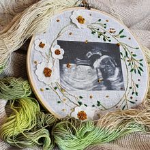 Mi proyecto del curso: Bordado en fotografías sobre tela. Un proyecto de Fotografía, Collage, Papercraft, Estampación, Bordado, DIY y Diseño textil de Kiviela Durán Padilla - 02.08.2022