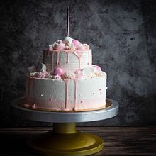 Mi proyecto del curso: Cake design: técnicas decorativas modernas. Design, and DIY project by Carla Andreina Niño Figueroa - 08.03.2022