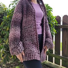 Mi proyecto del curso: Crochet: diseña y teje prendas de estilo romántico. Un proyecto de Diseño de moda, Tejido, DIY, Crochet y Diseño textil de Valentina Binimelis Marín - 04.08.2022