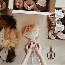 Les Memels (grandes). Arts, Crafts, To, and Design project by Elena Sánchez Santos - 08.07.2022