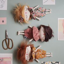 Les Memels (mini). Arts, Crafts, To, Design, and Character Design project by Elena Sánchez Santos - 08.07.2022