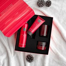 Productos de cosmética . Un progetto di Pubblicità, Fotografia, Fotografia con smartphone, Fotografia di prodotti, Instagram, Fotografia per Instagram, Fotografia lifest, le, Marketing, Social media e Mobile marketing di Maria Perna - 07.08.2022