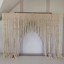 My project for course: Macramé: Basic and Complex Knots. Accessor, Design, Interior Design, Decoration, Fiber Arts, Macramé, and Textile Design project by Chloe de Jager - 08.10.2022