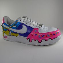 Mi proyecto del curso: Restauración y personalización de sneakers. Accessor, Design, Fashion Design, Acr, lic Painting, DIY, Upc, and cling project by Flow - 08.14.2022