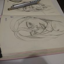 Mi proyecto del curso: Sketchbook de retrato: explora el rostro humano. Sketching, Drawing, Portrait Drawing, Artistic Drawing, and Sketchbook project by mei_ml - 08.14.2022