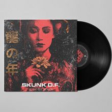 Skunk D.F. / El año del Dragón / Packaging Vinyl Design / Music / Graphic Design. Design, Traditional illustration, Music, Art Direction, Editorial Design, Graphic Design, Packaging, Product Design, Collage, Vector Illustration, Digital Illustration, Portrait Photograph, Digital Photograph, Digital Design, and Picturebook project by Ion Benítez - 12.15.2022