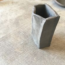 Meu projeto do curso: Criação de vaso de cerâmica para iniciantes. Accessor, Design, Arts, Crafts, and Ceramics project by Kázia Fernandes Palanowski - 08.16.2022