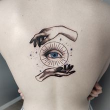 Mój projekt z kursu: Tatuaż techniką „blackwork” z użyciem cienkich linii. Un progetto di Design di tatuaggi di Karolina Solarska - 13.07.2022