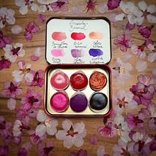 Paleta Hanami. Een project van Schilderij,  Beeldende kunst,  Ontwerp, Craft, Aquarelschilderen y DIY van Florencia Alvarez Brunel - 31.10.2020