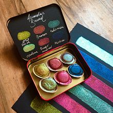 Paleta Escamas de dragon. Een project van Schilderij, Aquarelschilderen y  Beeldende kunst van Florencia Alvarez Brunel - 24.08.2022