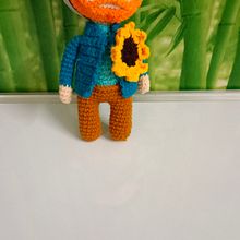 My project for course: Amigurumi: Learn to Crochet People. Een project van Craft, Speelgoedontwerp, Textiel, Haken, Amigurumi y Textielontwerp van Rashmi. A - 22.03.2022