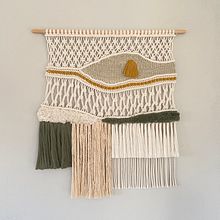 Mi proyecto del curso: Macraweave: combina macramé con técnicas de telar. Accessor, Design, Interior Design, Decoration, Fiber Arts, Macramé, Weaving, and Textile Design project by Maria Esp - 08.24.2022