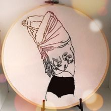 Kobieta - Woman. Embroider project by Magdalena Głowacka - 08.25.2022