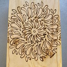 Customisation d'un Kalimba avec la pyrogravure . % Deuneuv tarafından hazırlanan Sanat ve El Sanatları, Ve Çizim projesi - 08.30.2022
