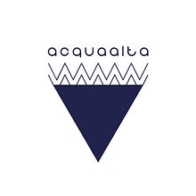 ACQUAALTA. Un proyecto de Diseño, Diseño gráfico, Br, ing e Identidad, Naming, Diseño de logotipos y Diseño de papelería				 de Laura Pintado - 31.08.2022