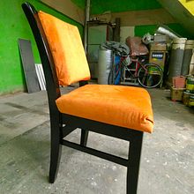 My project for course: Chair Restoration and Upholstery. Un proyecto de Artesanía, Diseño, creación de muebles					, Diseño de interiores, DIY, Carpintería, Upc y cling de Angelica Cyril Adivoso - 20.08.2022
