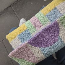 Mi proyecto del curso: Técnicas de punch needle para accesorios personalizados. Un proyecto de Artesanía, Bordado, Tejido, DIY, Punch needle y Diseño textil de kellyperezdiaz - 05.09.2022