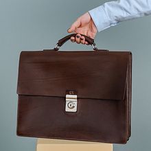 Handgenähte Aktentasche mit Zwischenfach. Un progetto di Design e Artigianato di Christina Roth - 07.09.2022