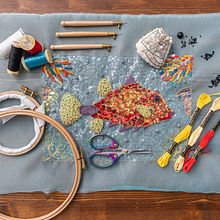 Uno dei progetti dal corso professionale per le ricamatrici "Professione - Ricamo D'arte". Bordado, e Design de moda projeto de Jelena Saveljeva - 12.09.2022