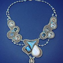 Accessori ricamati. Bordado, e Design de moda projeto de Jelena Saveljeva - 12.09.2022