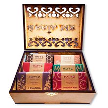 Set de Jabones Artesanales como regalo. Een project van  Ontwerp,  Br, ing en identiteit, Grafisch ontwerp, Packaging y Productontwerp van Gabriela I Alvarez Orozco - 05.08.2021