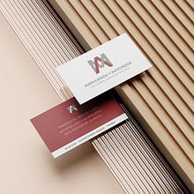 Diseño de Identidad Corporativa · Marhuenda y Asociados. Een project van  Ontwerp van Laura Díaz - 16.09.2022