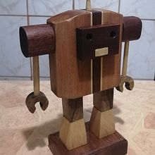 Mi proyecto del curso: Carpintería lúdica: crea art toys de madera. Character Design, Sculpture, To, Design, Art To, s, and Woodworking project by Carlos Umaña - 09.16.2022