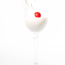 Fotografía de producto en alta velocidad. Photograph, Art Direction, Photograph, Post-production, Product Photograph, Studio Photograph, Fine-Art Photograph & Interior Photograph project by Elisa Ortiz Ramírez - 09.17.2022
