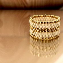 My project for course: Beaded Jewelry Design: Weave Elegant Patterns. Accessor, Design, Jewelr, and Design project by Claudia Martins - 09.18.2022