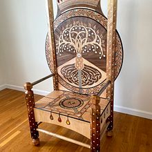 "The Invitation" Throne. Un proyecto de Diseño, creación de muebles					 y Carpintería de Michelle Romano - 01.06.2021