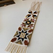 My project for course: Beaded Jewelry Design: Weave Elegant Patterns. Projekt z dziedziny Projektowanie dodatków, Craft, Projektowanie biżuterii i  Tkactwo użytkownika caitlinporpiglia - 13.09.2022