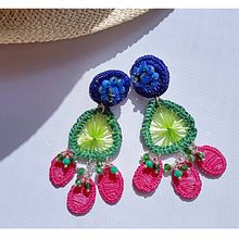 My project for course: Woven Jewelry with Natural Fibers. Een project van Ontwerp van accessoires, Craft, Sieradenontwerp,  Modeontwerp y Textielontwerp van Gisella La Malfa - 23.09.2022