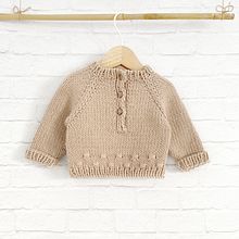 Mi proyecto del curso: Tejido de prendas infantiles con raglán top down. Un proyecto de Diseño de moda, Tejido, Tejido de punto y Diseño textil de Marta Porcel Vilchez - 26.09.2022
