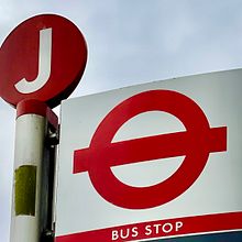 London in Red. Un projet de Photographie, Réseaux sociaux, Photographie smartphone, Photographie extérieure, Photographie documentaire, Photographie lifest , et le de tlbnxhgsv - 26.09.2022