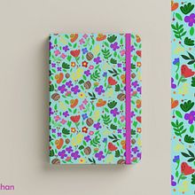 Floral Pattern. Un proyecto de Ilustración tradicional y Pattern Design de Noa Dahan - 29.09.2022