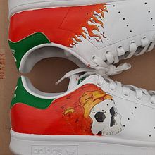 Mi proyecto del curso: Restauración y personalización de sneakers. Un progetto di Design di accessori, Fashion design, Pittura acrilica, DIY, Upc e cling di salgadop.mj - 16.08.2020