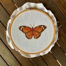 Il mio progetto del corso: Tecniche di ricamo realistico. Un proyecto de Ilustración tradicional, Bordado y Diseño textil de deviantanto - 30.09.2022
