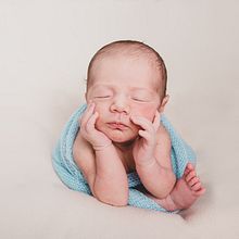 Fotografia newborn. Un proyecto de Fotografía de retrato, Iluminación fotográfica, Fotografía digital y Fotografía artística de Arisa Baldin - 04.05.2022