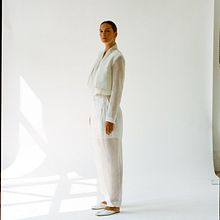 SUSUMU AI WOMEN SPRING SUMMER 2021. Un proyecto de Diseño, Diseño de vestuario, Artesanía, Ilustración de moda					, Diseño de moda, Fotografía de moda, Patronaje, confección			, Costura y Diseño de producto de Alisa Menkhaus - 03.10.2022