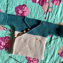 Mi proyecto del curso: Tejido de punto para prendas infantiles. Un progetto di Fashion design, Fiber Art, DIY, Maglia e Textile Design di ASTRID RODRIGUEZ VALERO - 04.10.2022