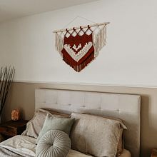 Mon projet du cours : Macramé : racontez une histoire avec du fil . Desain Aksesori, Seni, Kerajinan, Desain Interior, Dekorasi, Seni Serat, Macramé, Dan Desain Tekstil proyek oleh Vanessa Belhumeur - 10.06.2022