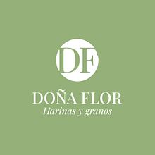 Doña Flor: Harinas y granos. Un progetto di Design, Br, ing, Br, identit, Consulenza creativa, Graphic design e Design di loghi di Sebastián Gavilán Parra - 06.10.2022