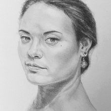 Mein Abschlussprojekt für den Kurs: Grafit-Zeichentechnik: Entwickle Porträts mit Ebenen. Fine Arts, Sketching, Drawing, Portrait Drawing, Realistic Drawing, and Artistic Drawing project by kreidlerkml - 10.09.2022