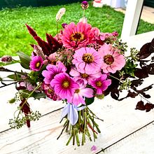 Il mio progetto del corso: Floral design con fiori stagionali. Un progetto di Interior design, Paesaggismo, Interior Design, DIY e Design floreale e vegetale di feffe5 - 10.10.2022